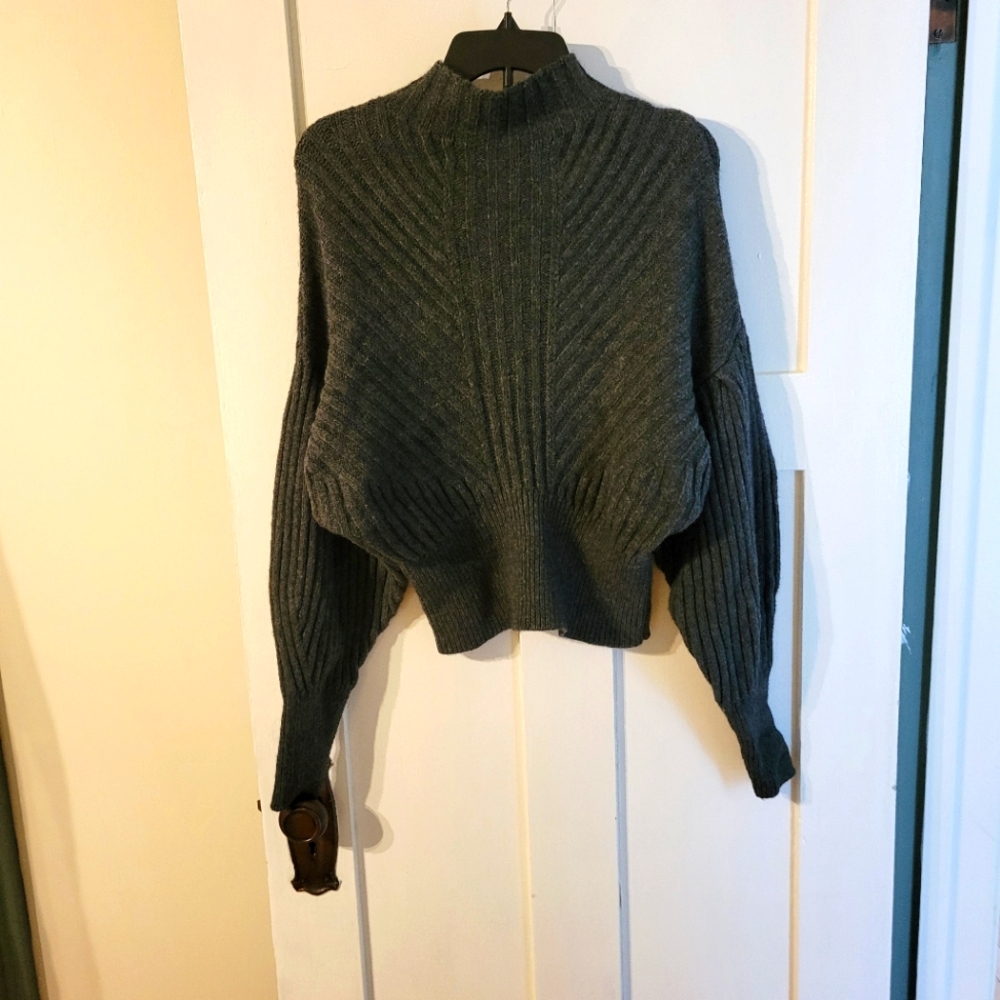 Prologue Cropped Sweater